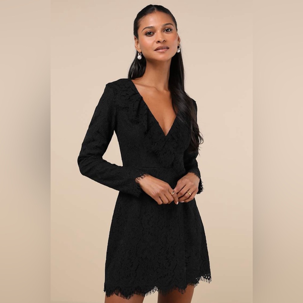 NWT Lulu's Black Lace Long Sleeve Dress